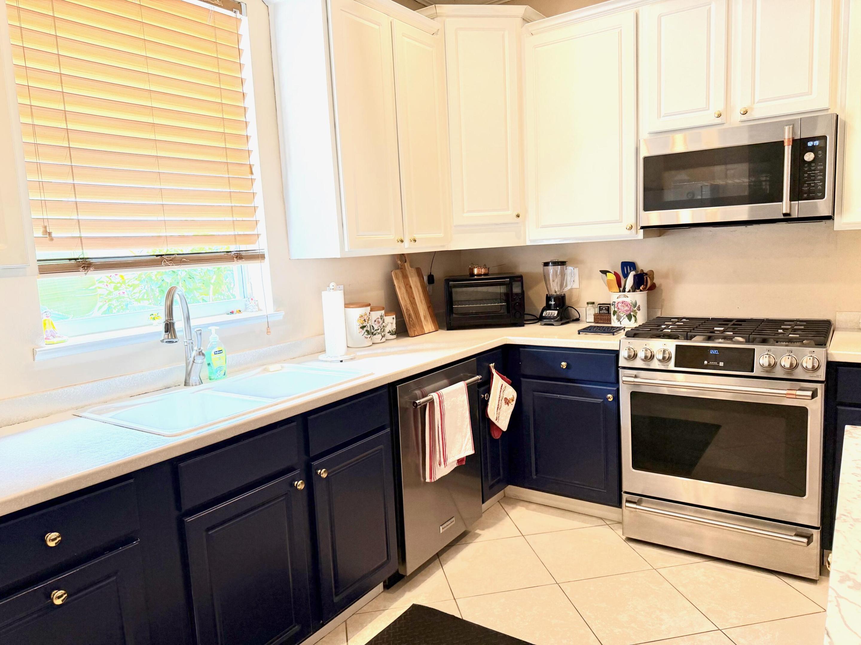 POINTE WEST CENTRAL VILLAGE PHASE I PD - Residential