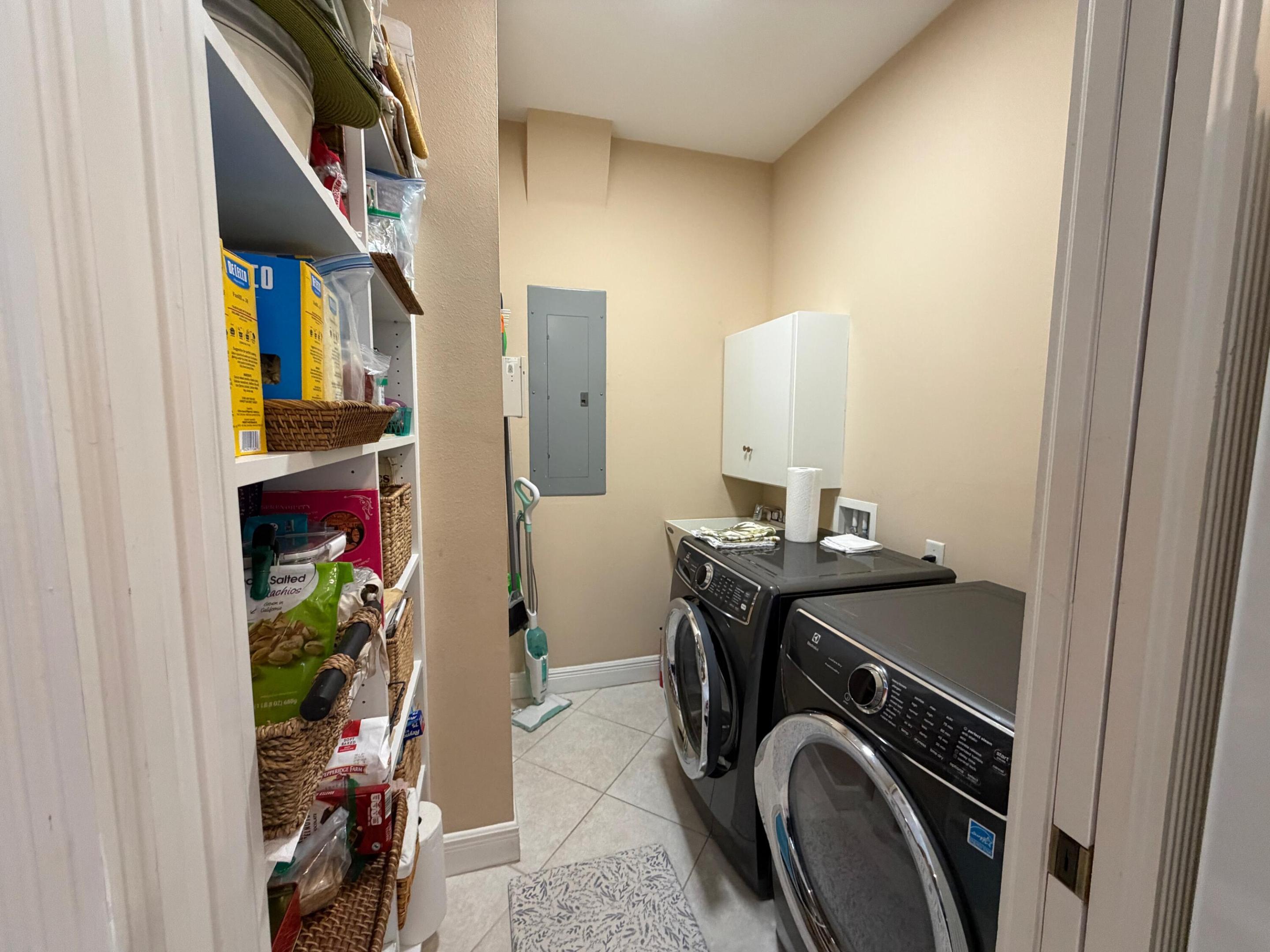 POINTE WEST CENTRAL VILLAGE PHASE I PD - Residential