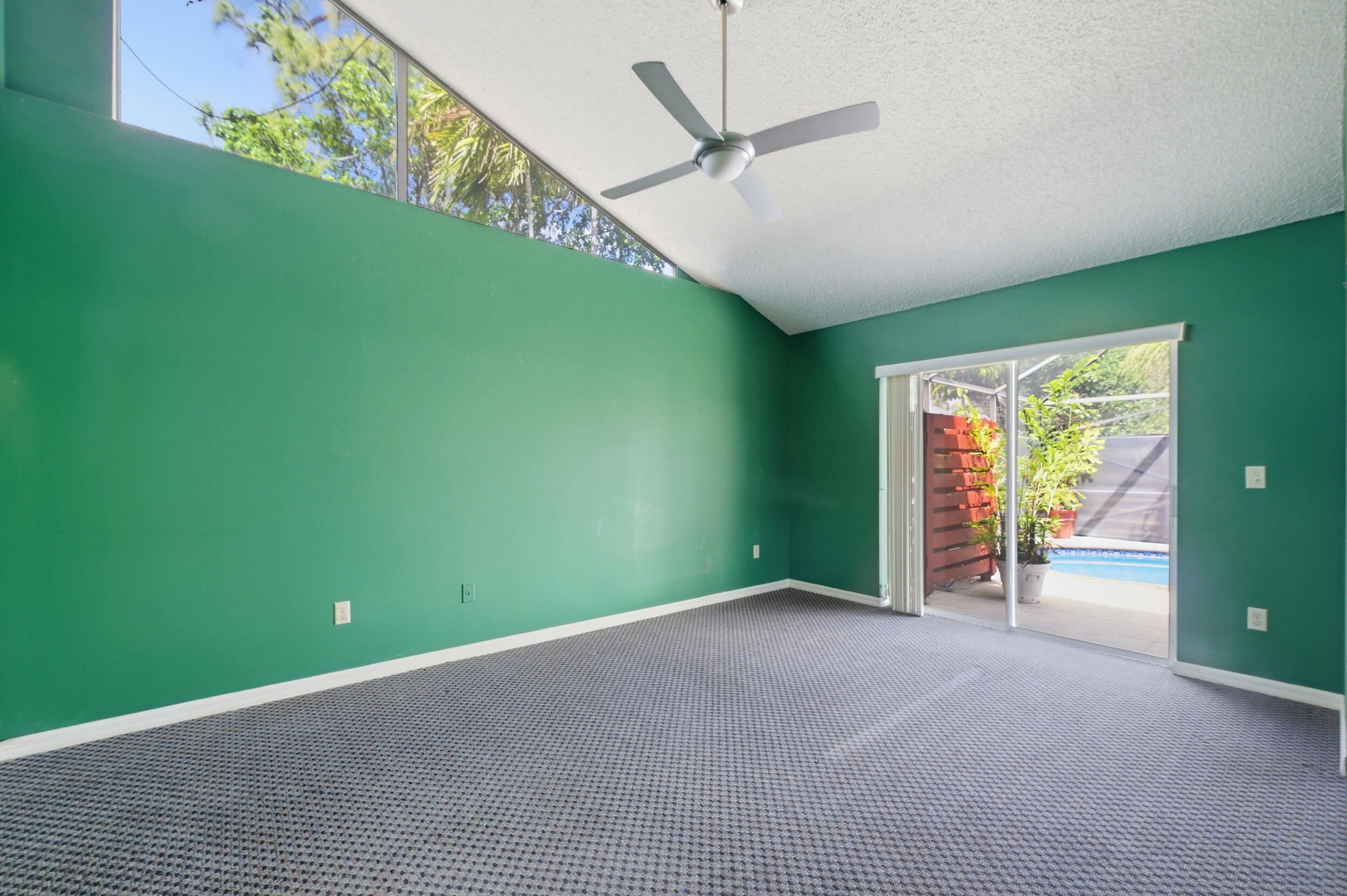 SUGAR POND MANOR OF WELLINGTON - Residential