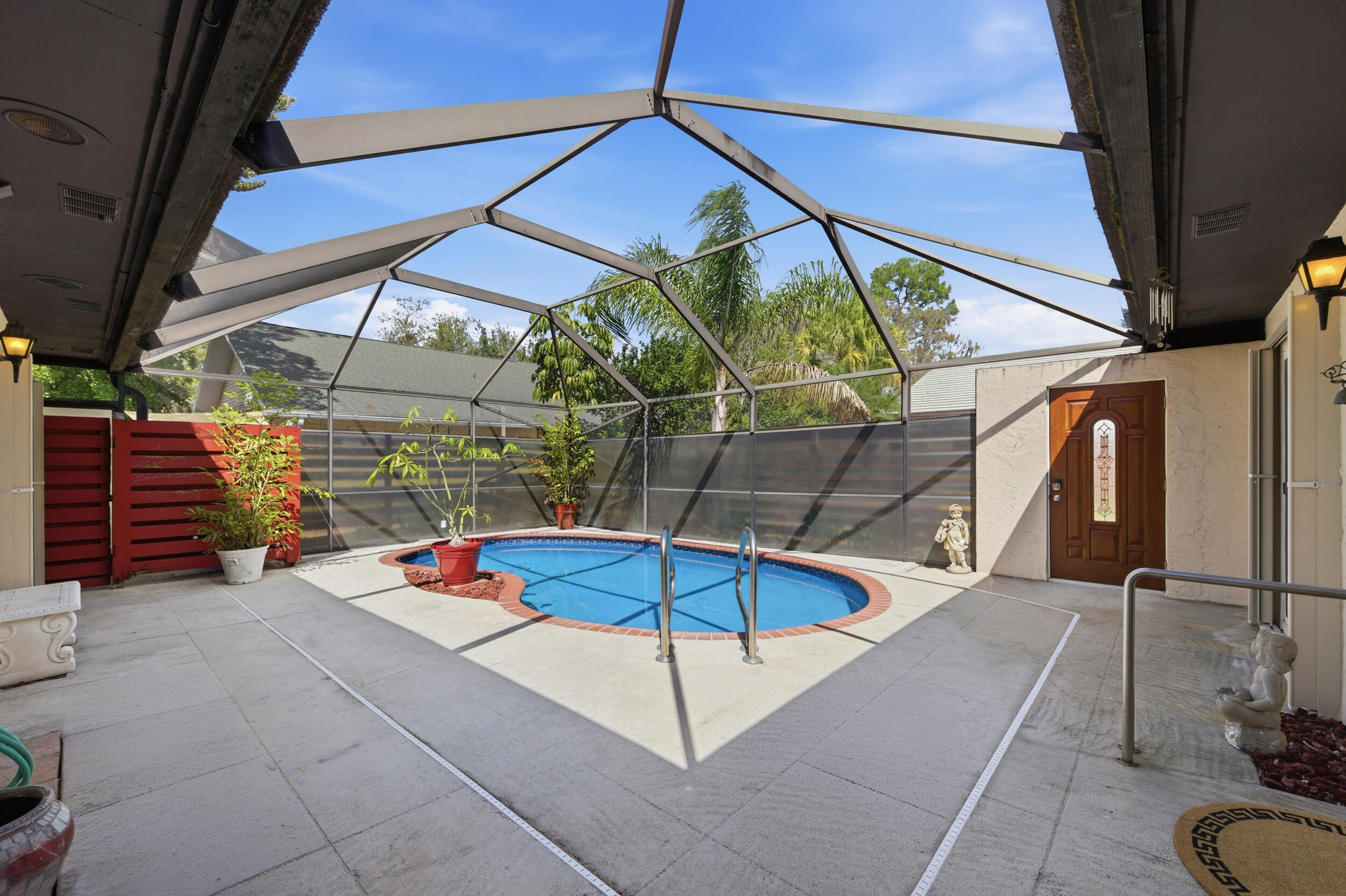 SUGAR POND MANOR OF WELLINGTON - Residential