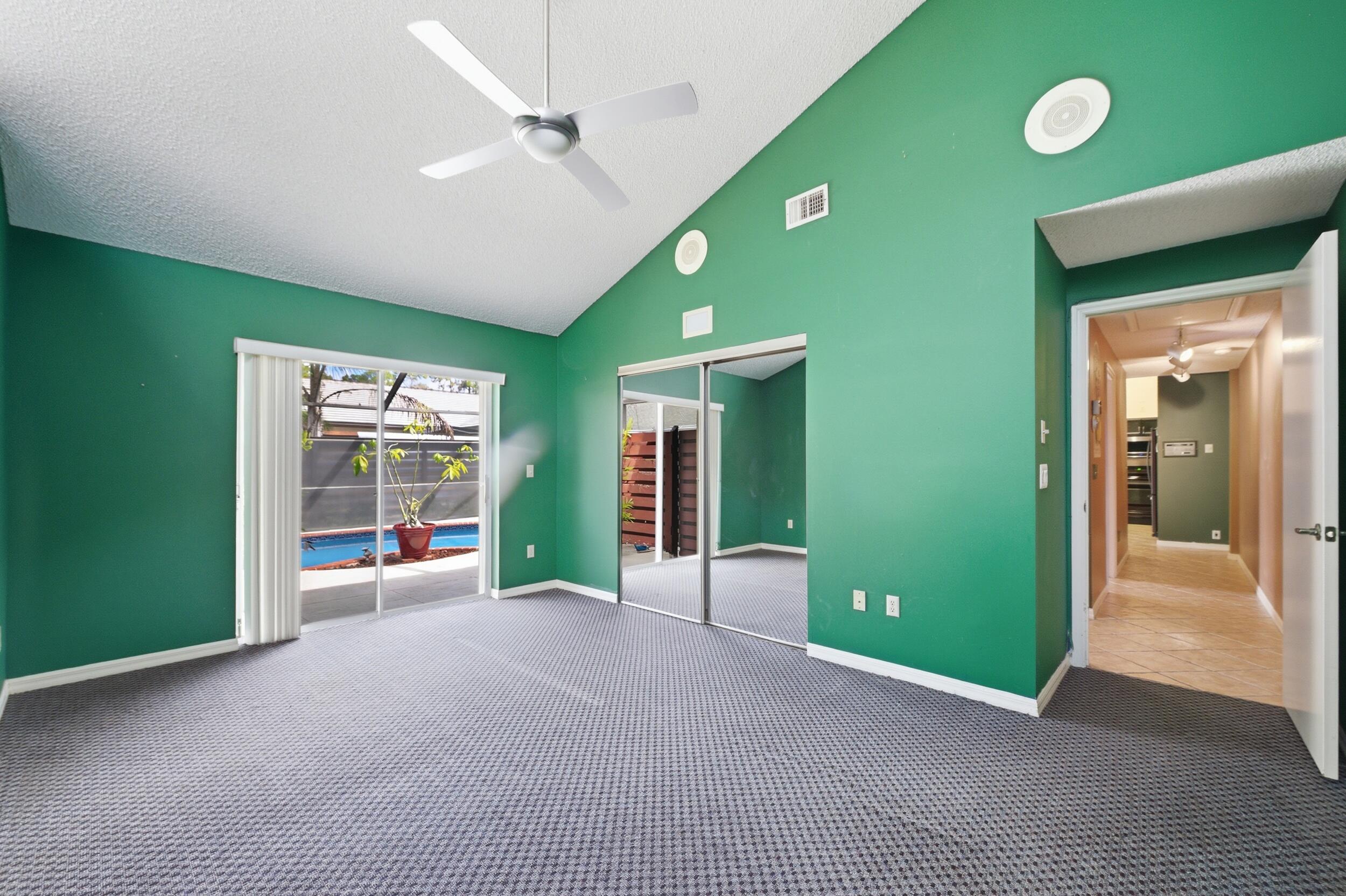 SUGAR POND MANOR OF WELLINGTON - Residential