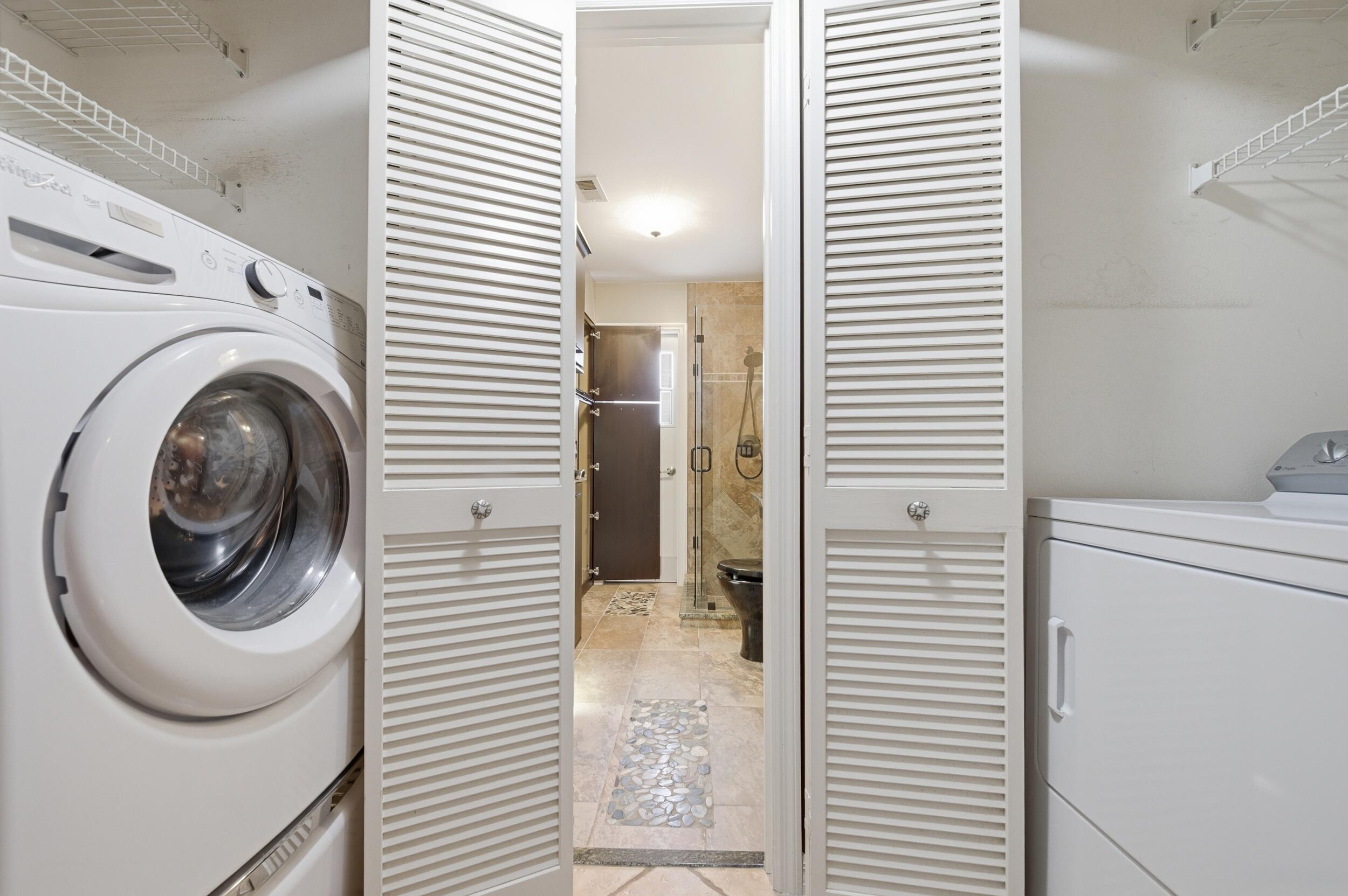 SUGAR POND MANOR OF WELLINGTON - Residential