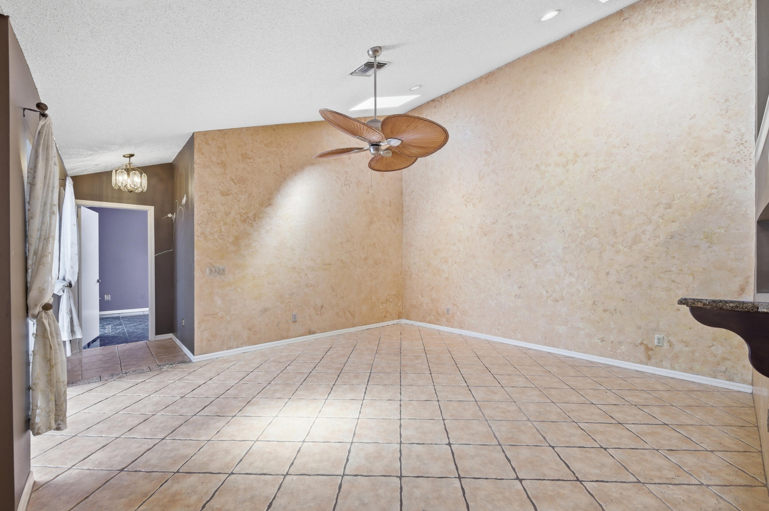 SUGAR POND MANOR OF WELLINGTON - Residential