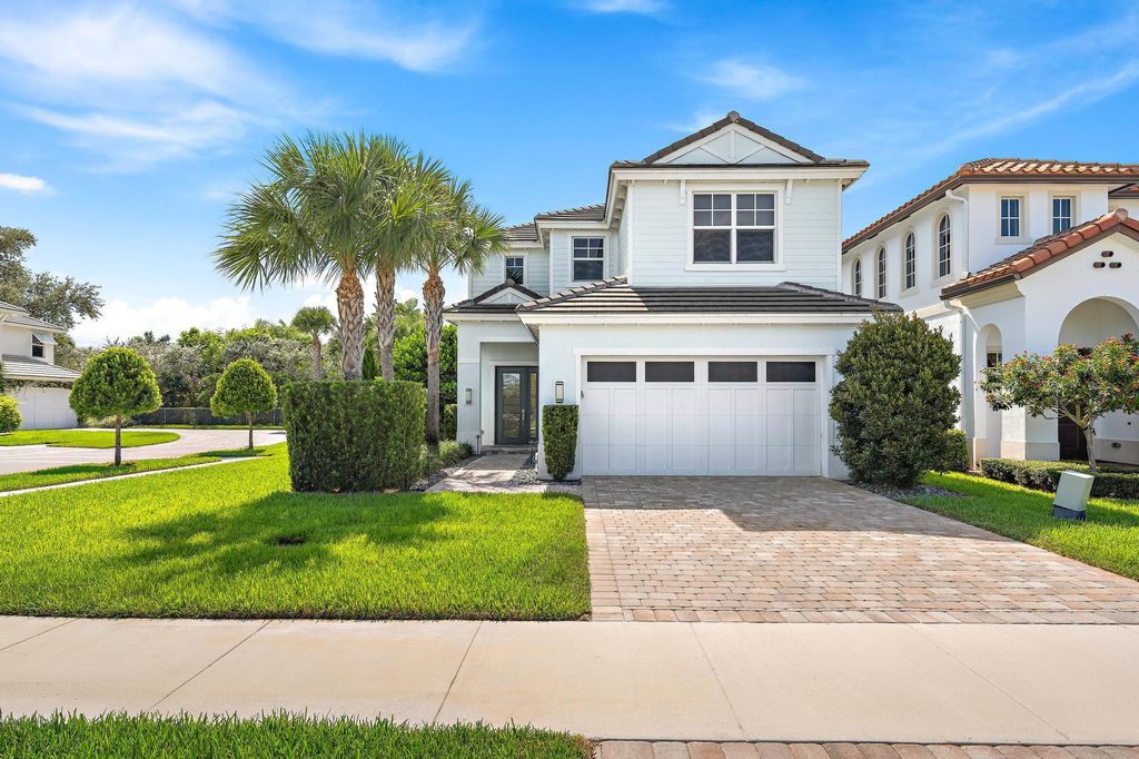 Photo of 117 Bonnette Hunt Club Lane, Palm Beach Gardens, FL 33418 (MLS # R11117893)