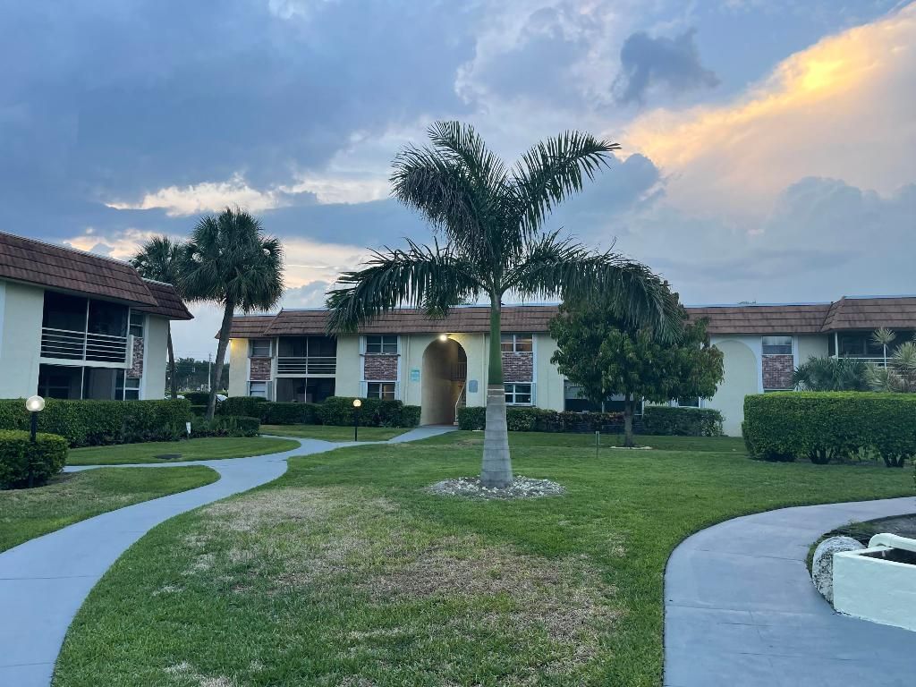 Photo of 22735 SW 66th Avenue #207, Boca Raton, FL 33428 (MLS # R10987835)