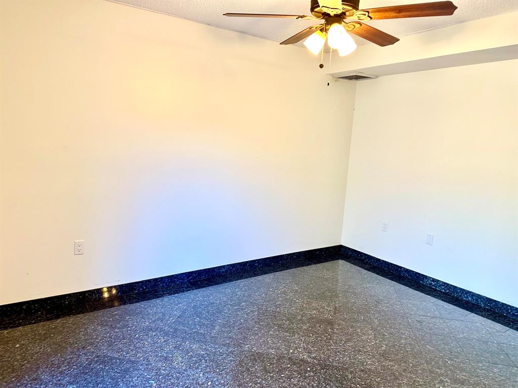 SHERWOOD LAKES - Residential