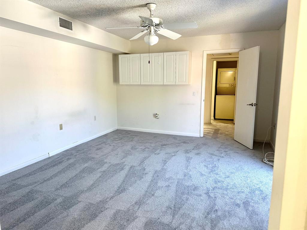 SHERWOOD LAKES - Residential