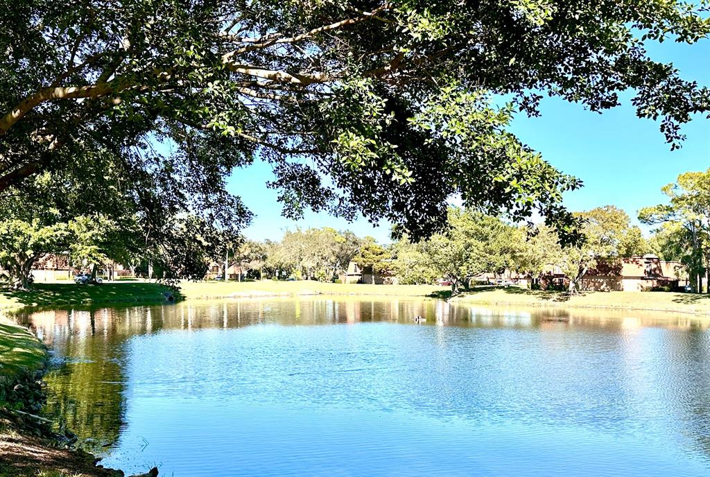 SHERWOOD LAKES - Residential