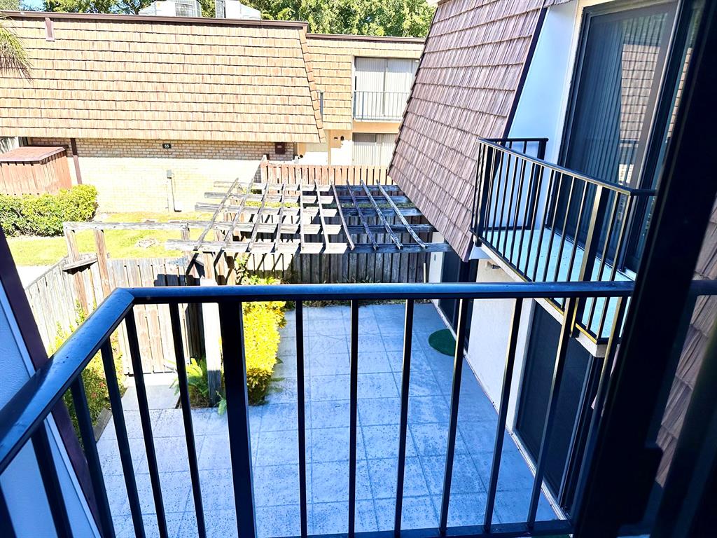 SHERWOOD LAKES - Residential