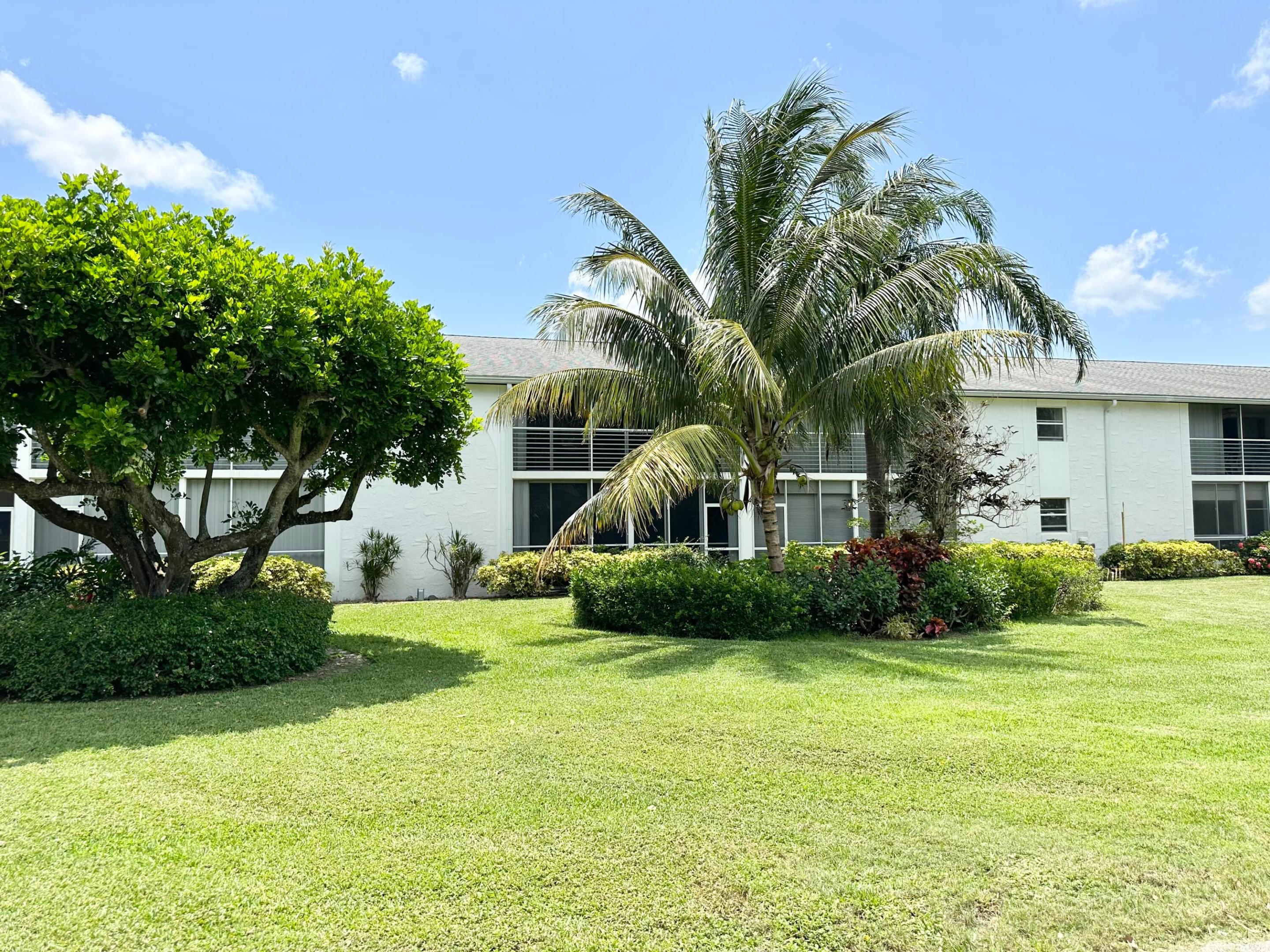 Tequesta Gardens - Residential