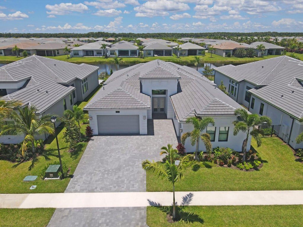 Photo of 11343 Cherry Canyon Court, Boynton Beach, FL 33473 (MLS # R11109942)