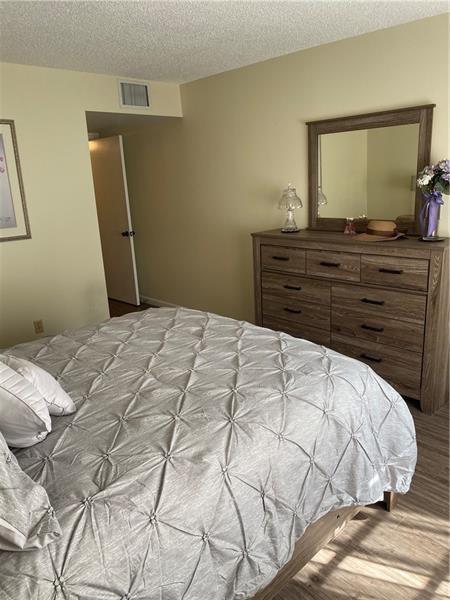 Pierpoint Yacht Club Cond - Residential Lease