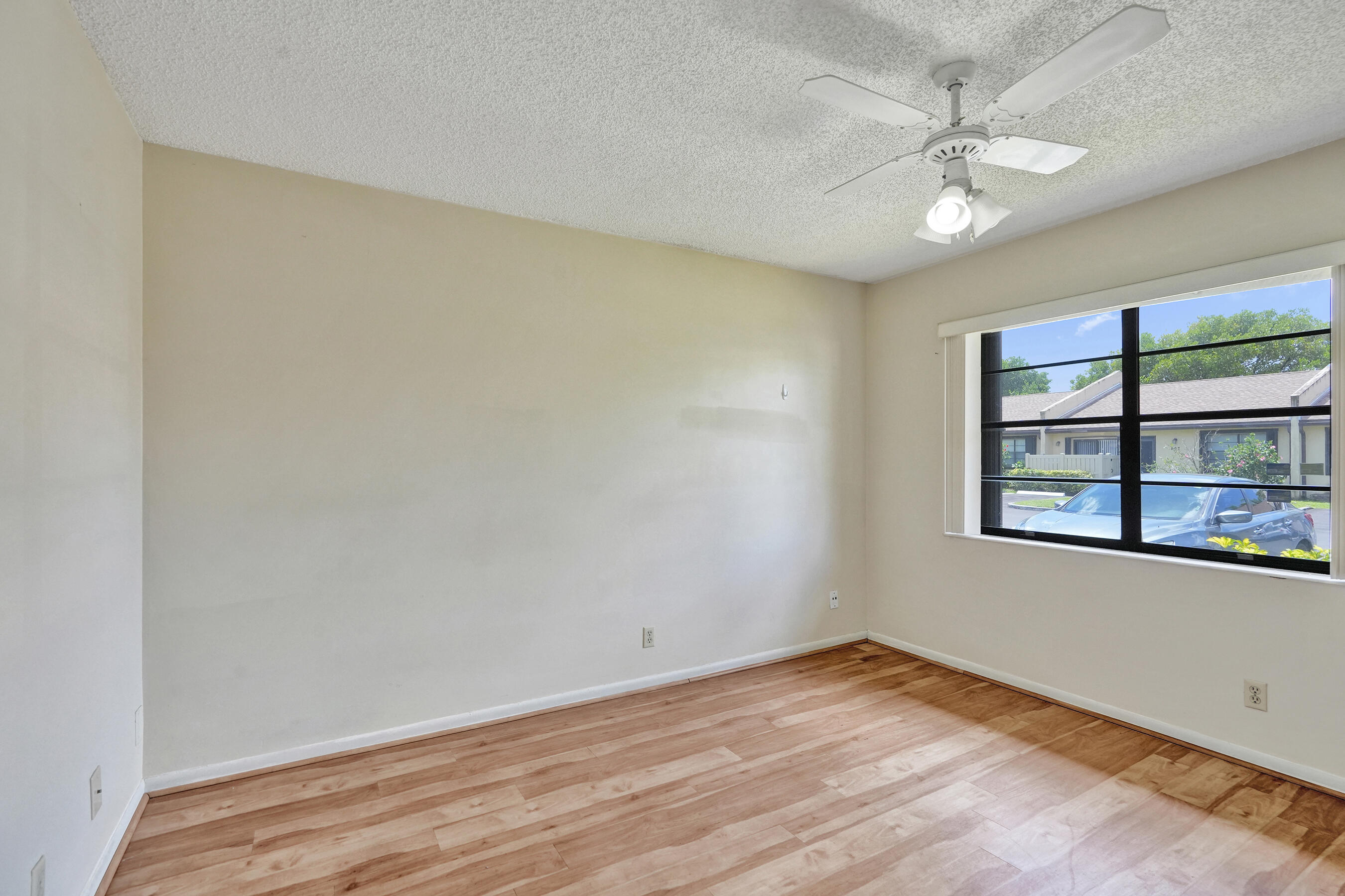 WOODLAKE ISLES - Residential