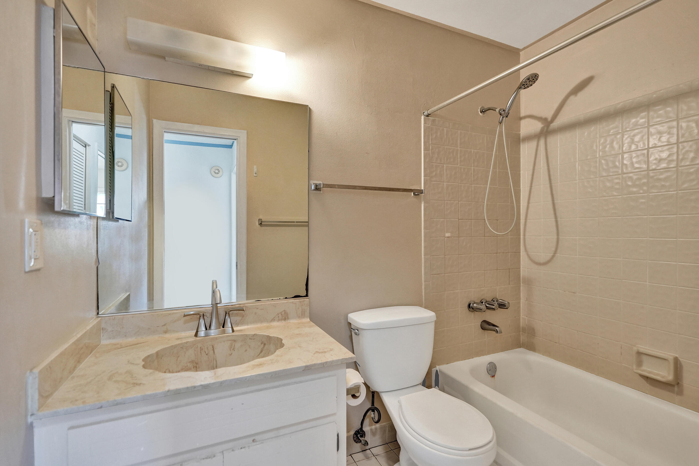 WOODLAKE ISLES - Residential