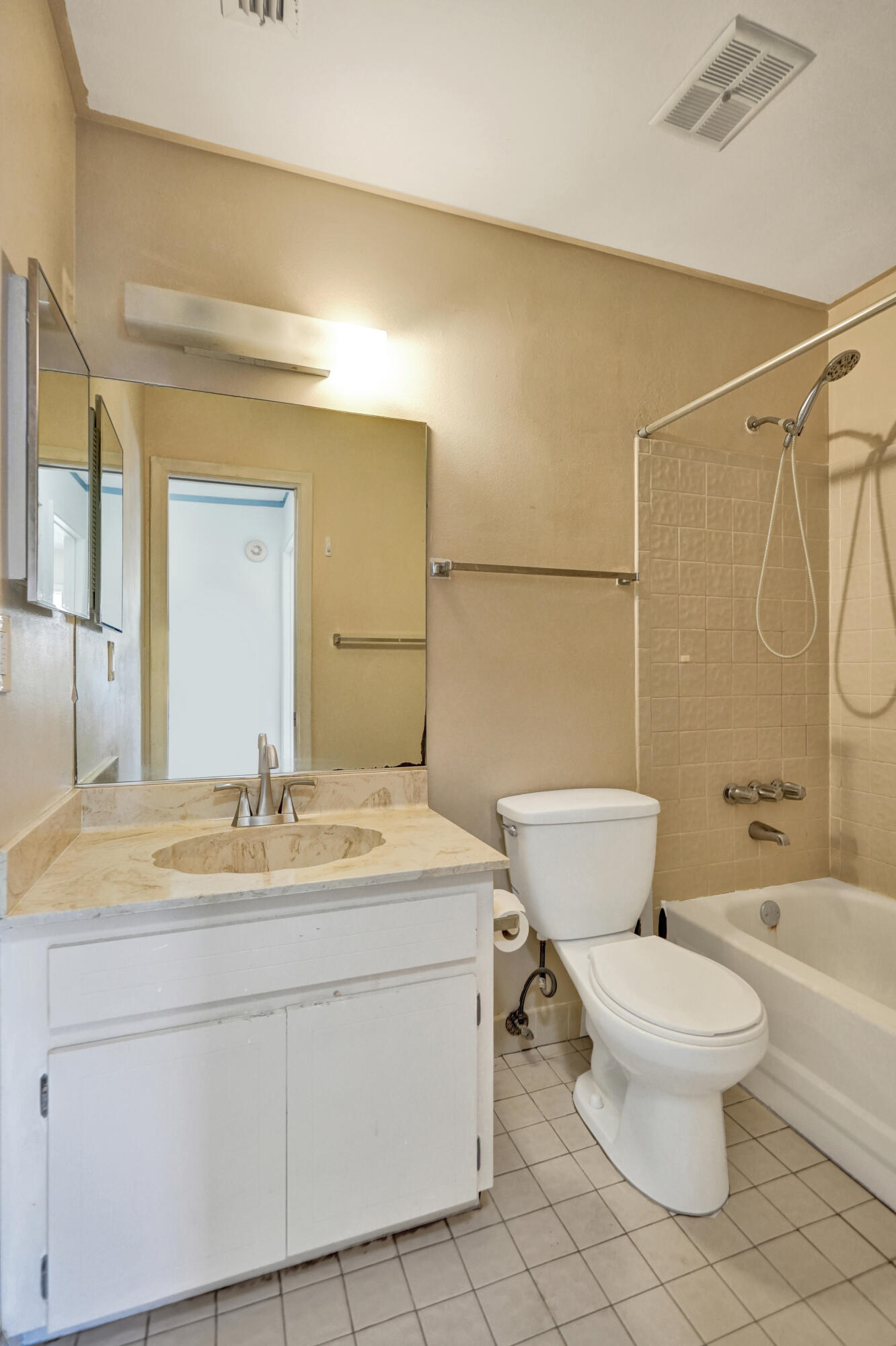 WOODLAKE ISLES - Residential