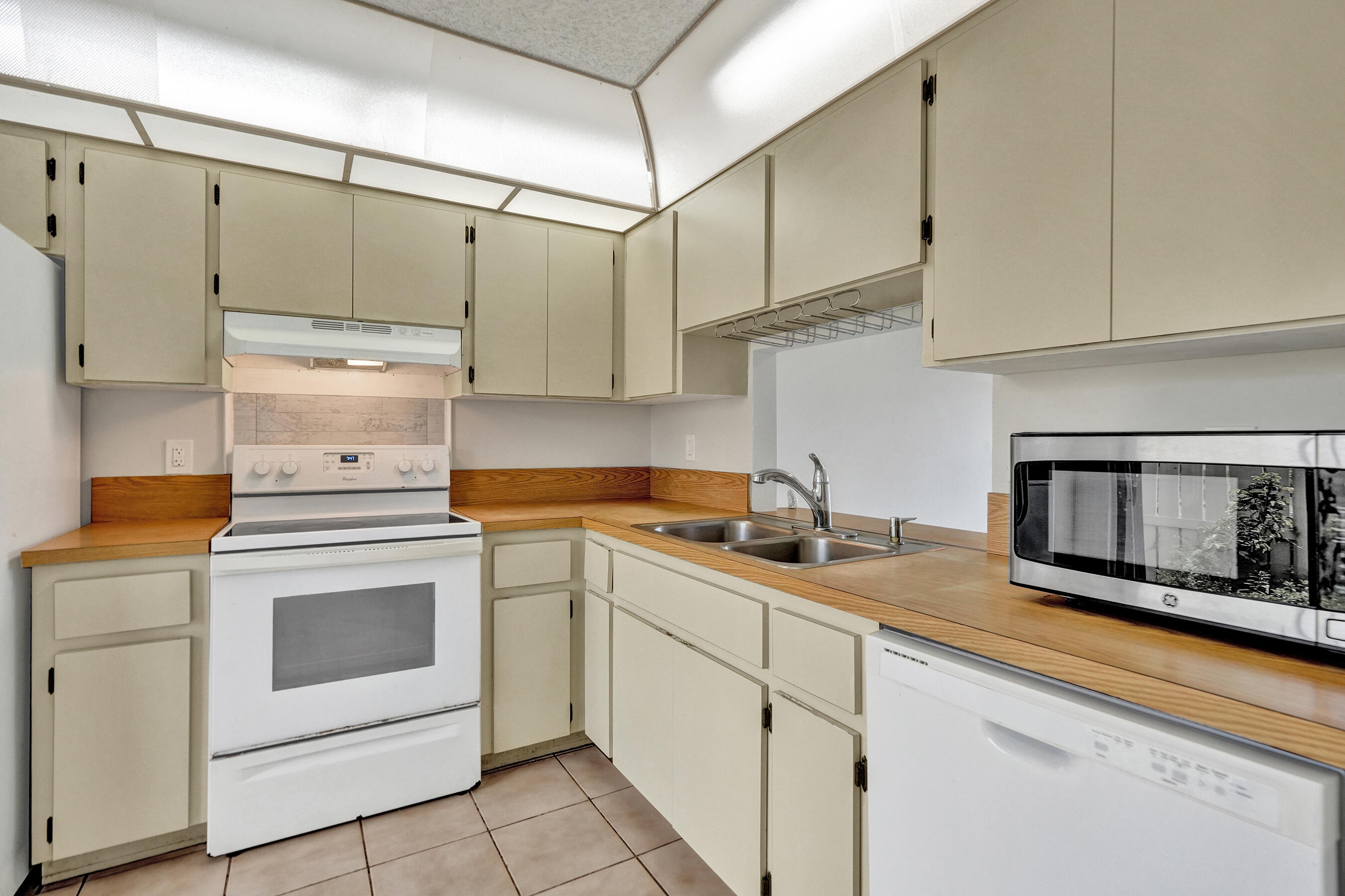 WOODLAKE ISLES - Residential