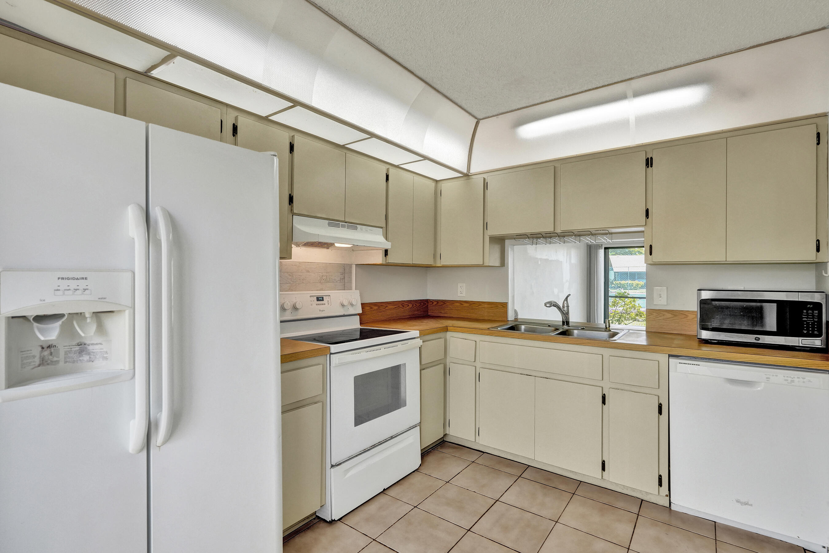 WOODLAKE ISLES - Residential