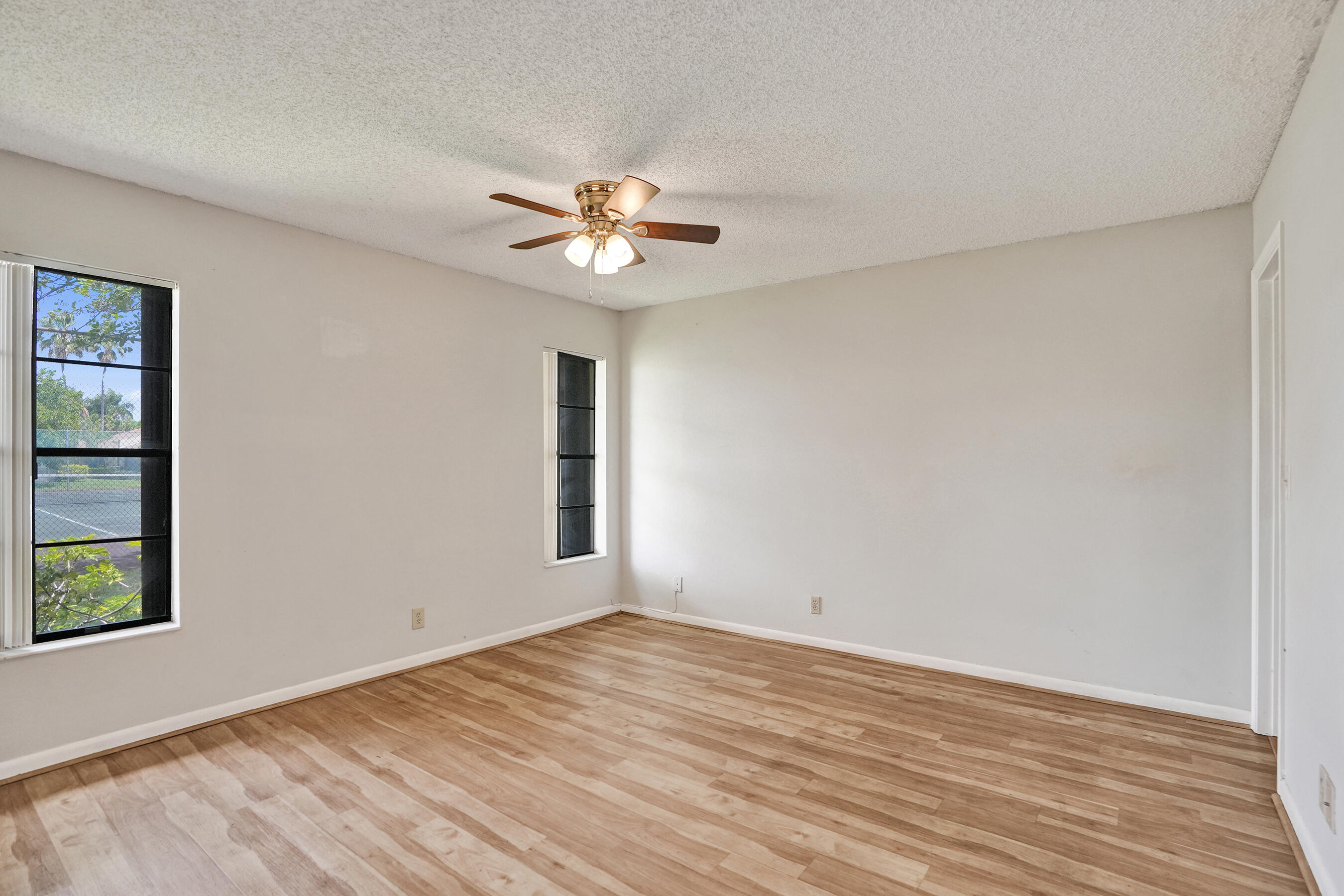 WOODLAKE ISLES - Residential