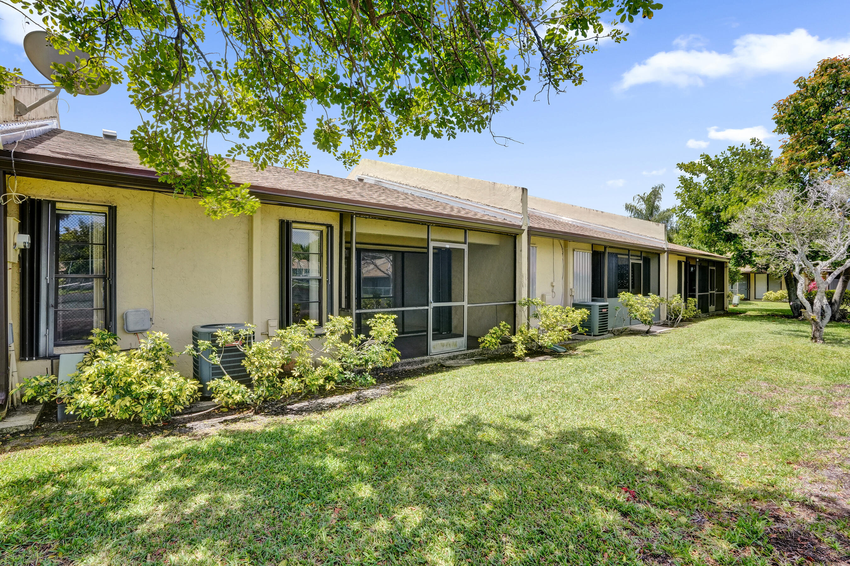 WOODLAKE ISLES - Residential