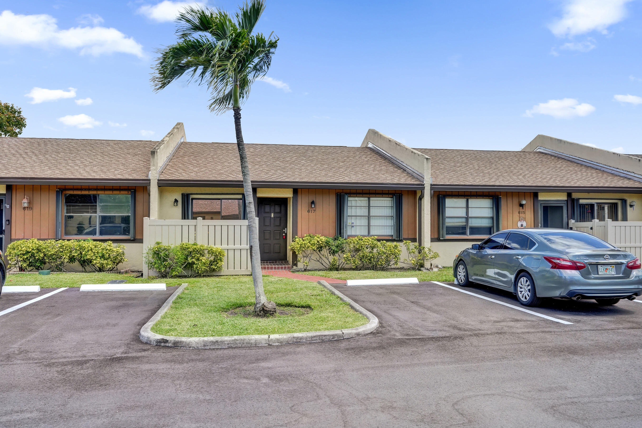 WOODLAKE ISLES - Residential