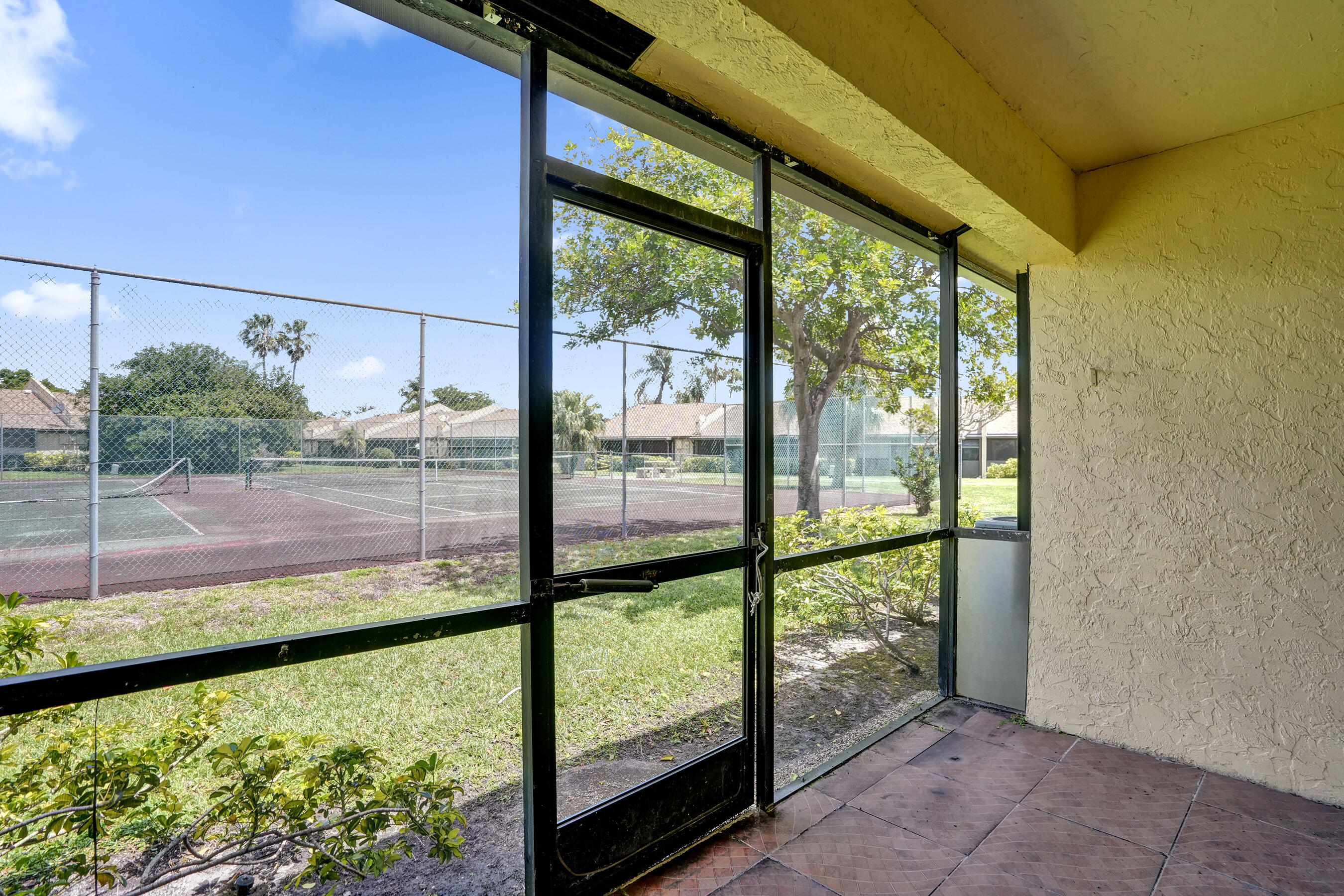 WOODLAKE ISLES - Residential