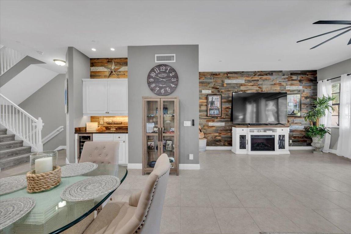 CASA DEL SOL OF TEQUESTA - Residential