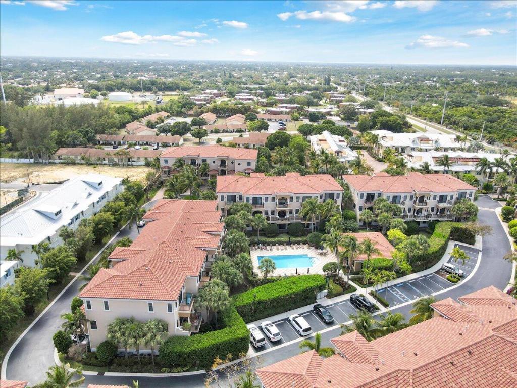 CASA DEL SOL OF TEQUESTA - Residential