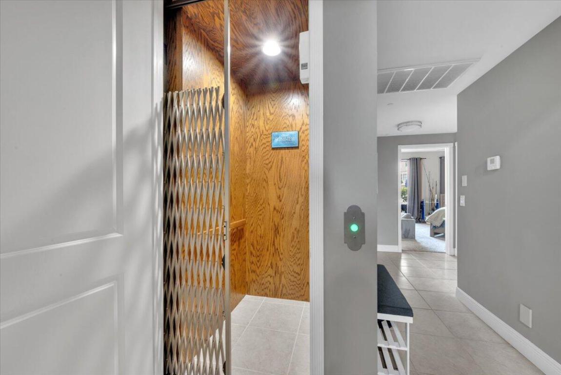 CASA DEL SOL OF TEQUESTA - Residential