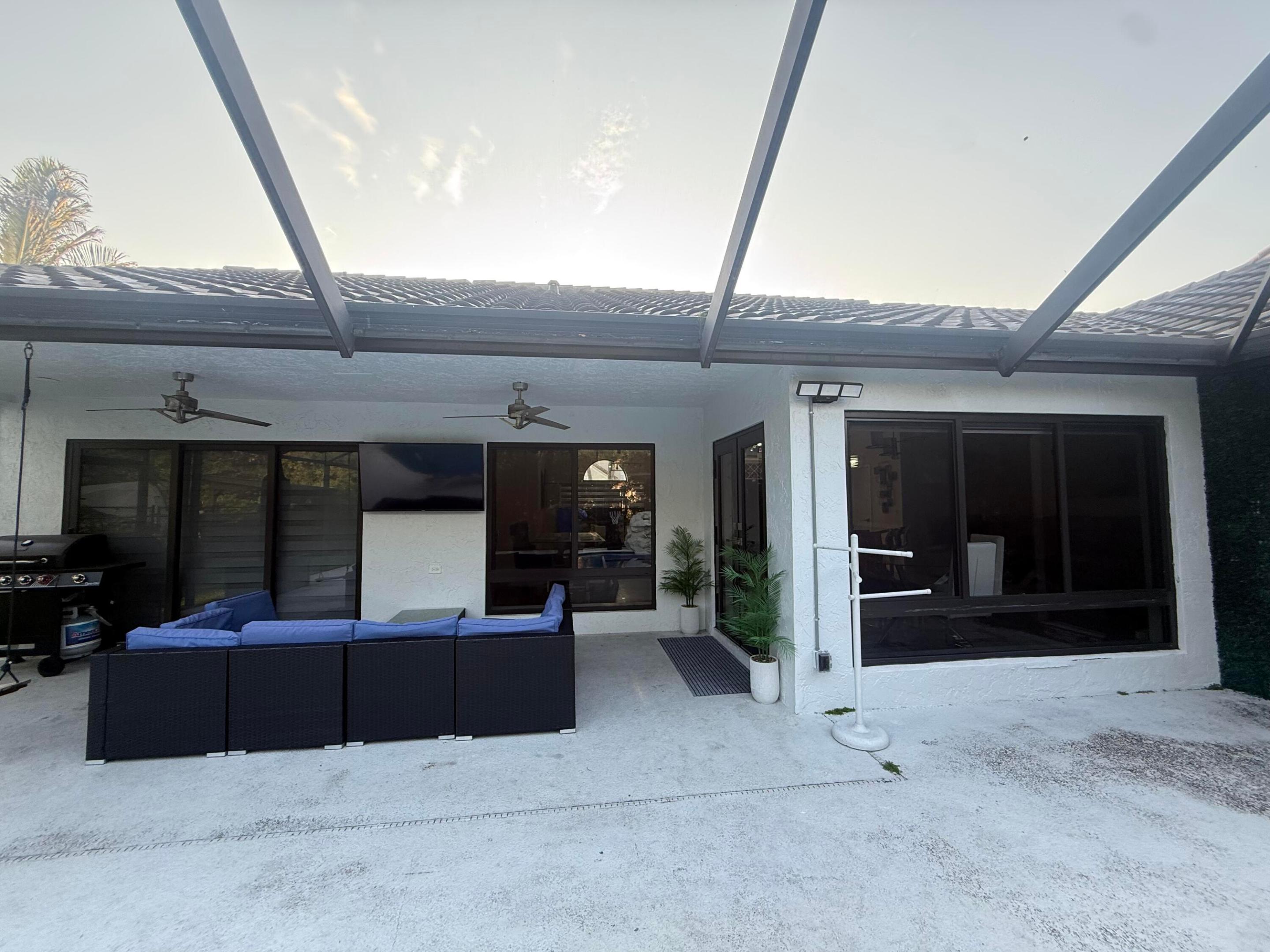 WOODSIDE ESTATES - Residential