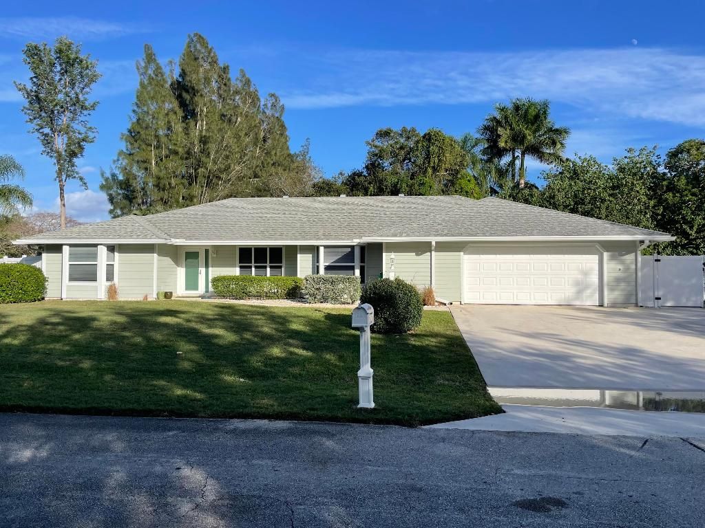 Photo of 5796 Sundance Court, Jupiter, FL 33458 (MLS # R10929753)