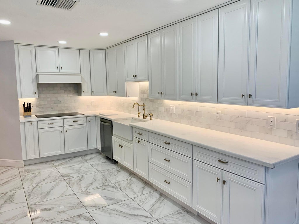 Photo of 5796 Sundance Court, Jupiter, FL 33458 (MLS # R10929753)