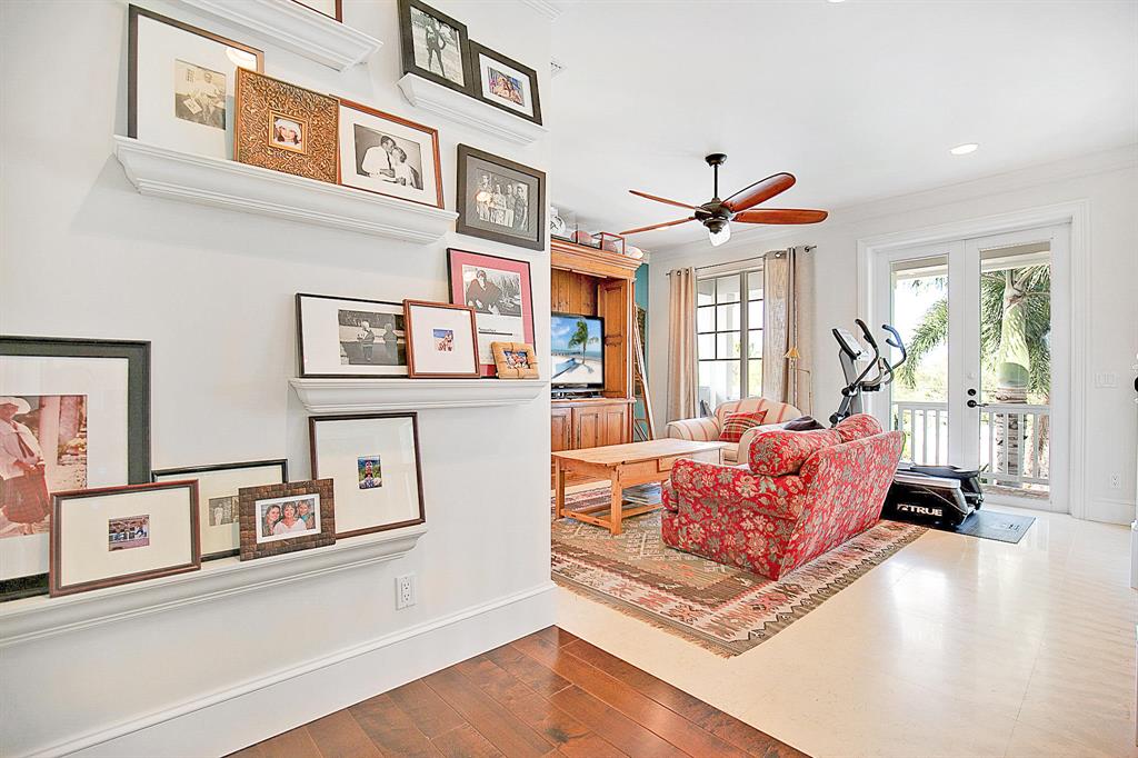 Country Club Point - Residential