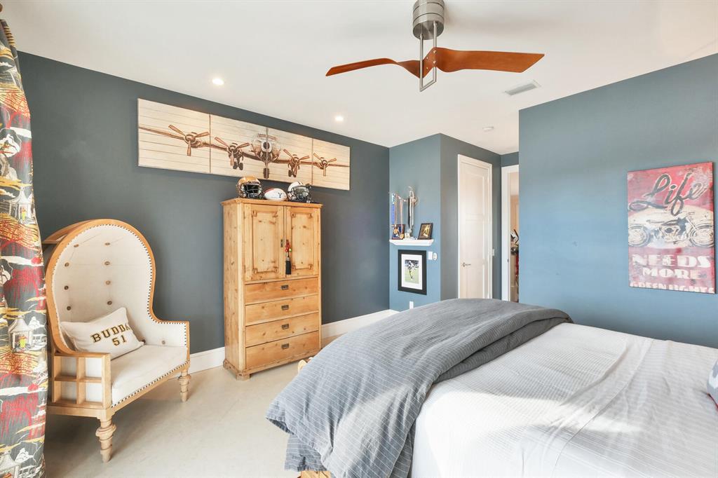 Country Club Point - Residential