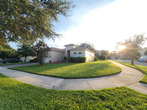 A home in Lakewood Park