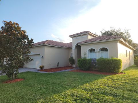 A home in Lakewood Park