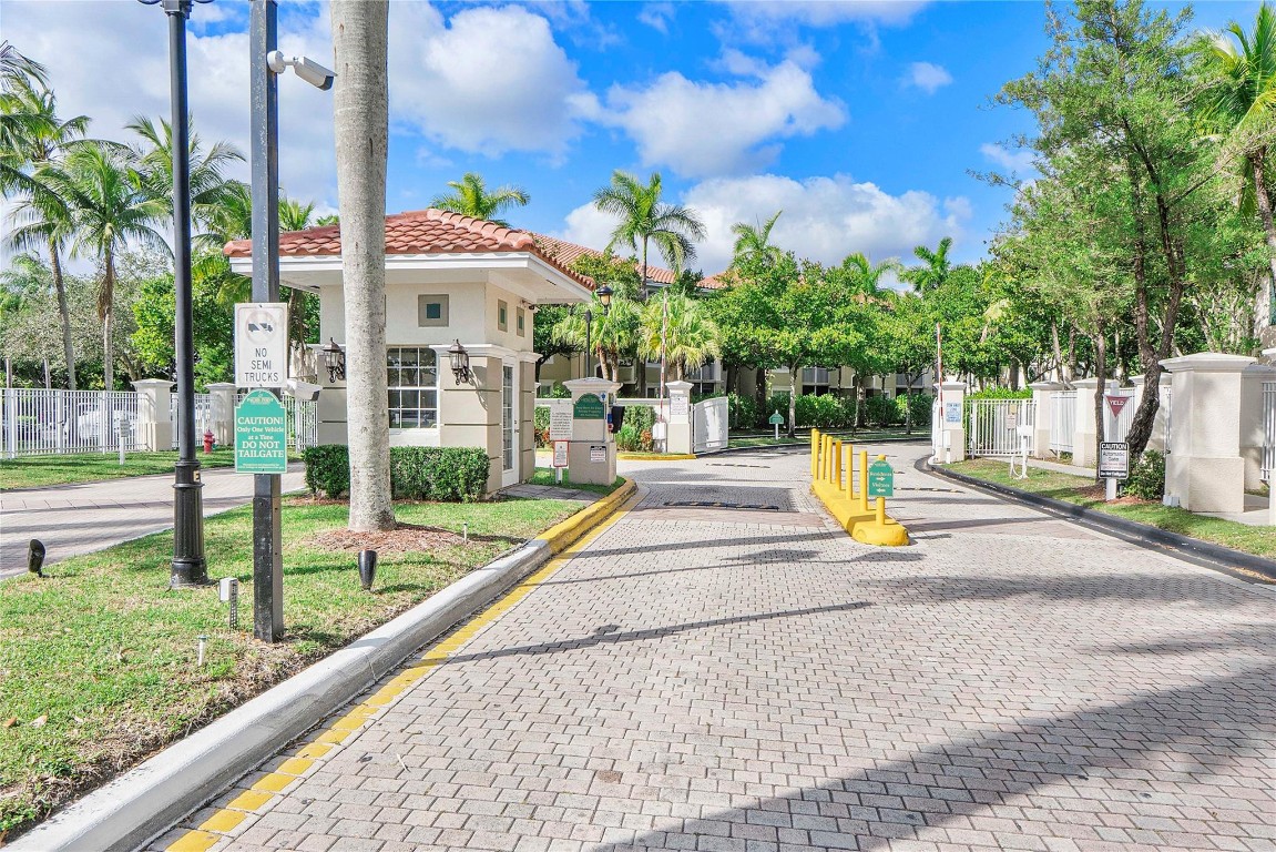 Palms Point - Residential