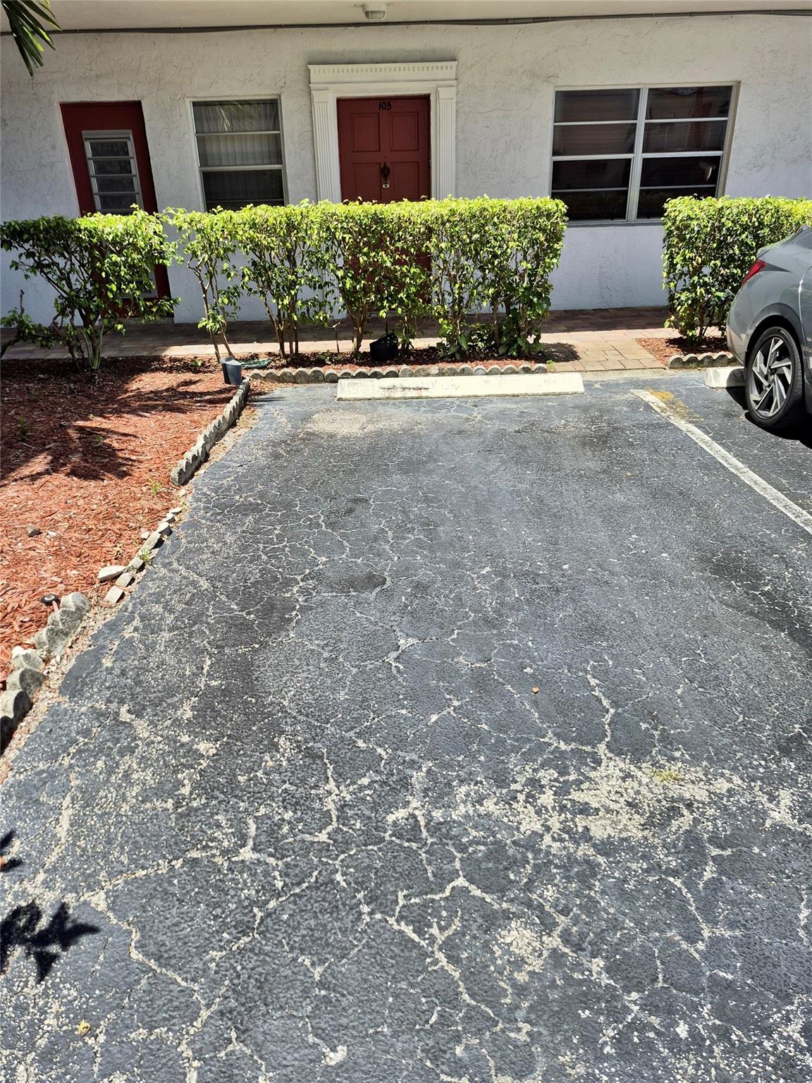 SAPPHIRE CONDO - Residential