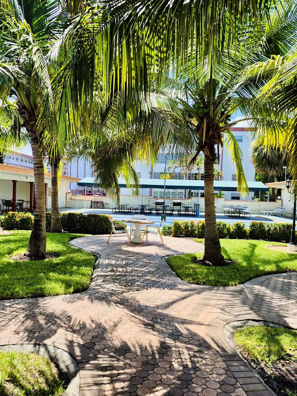 SAPPHIRE CONDO - Residential