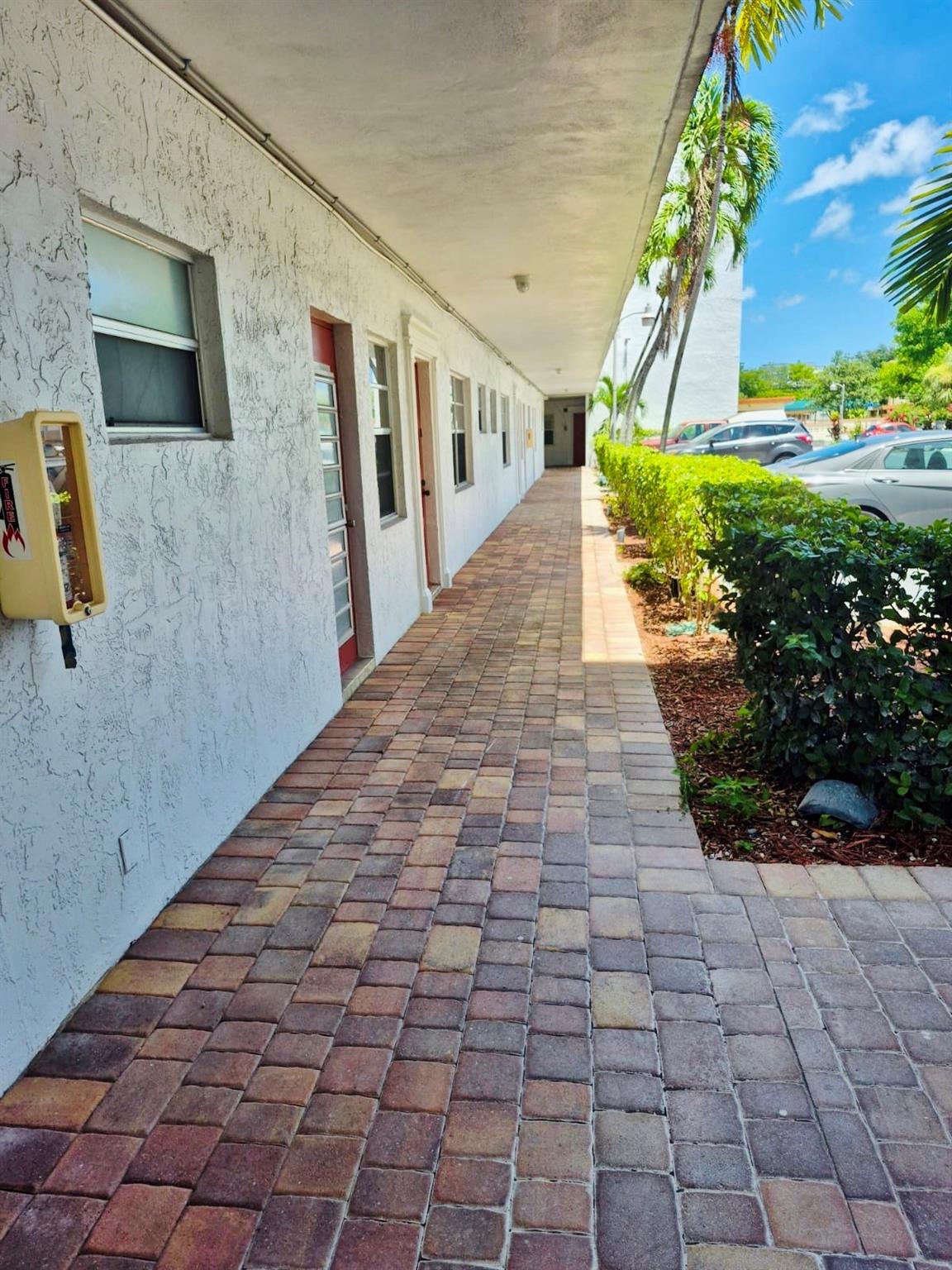 4000 NW 44th 106