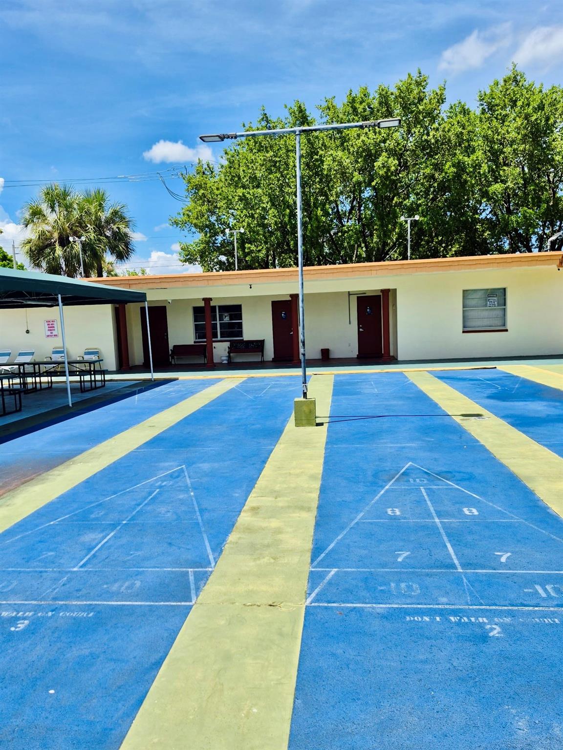 SAPPHIRE CONDO - Residential