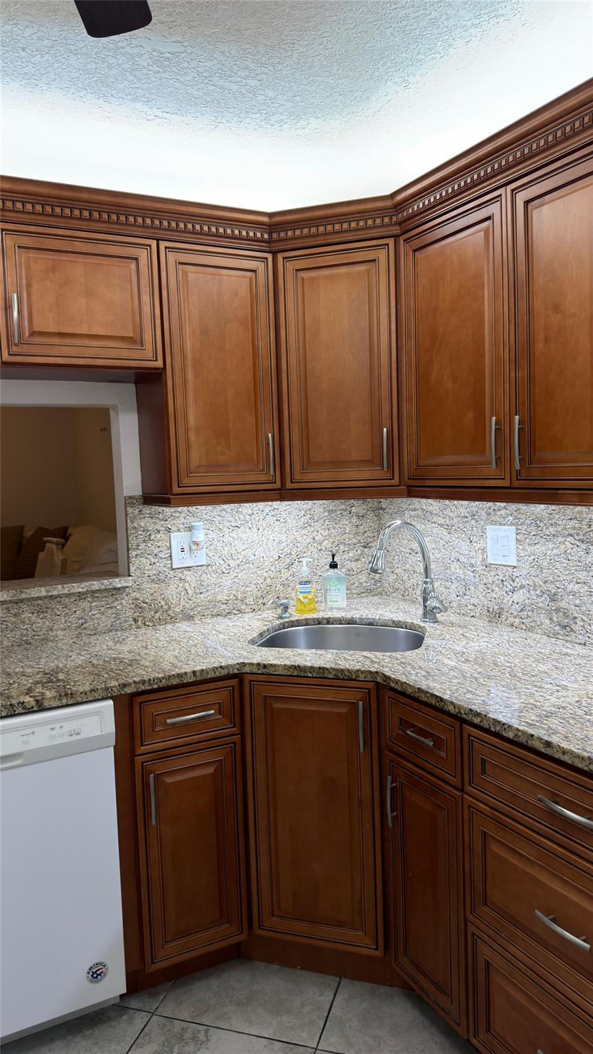 SAPPHIRE CONDO - Residential