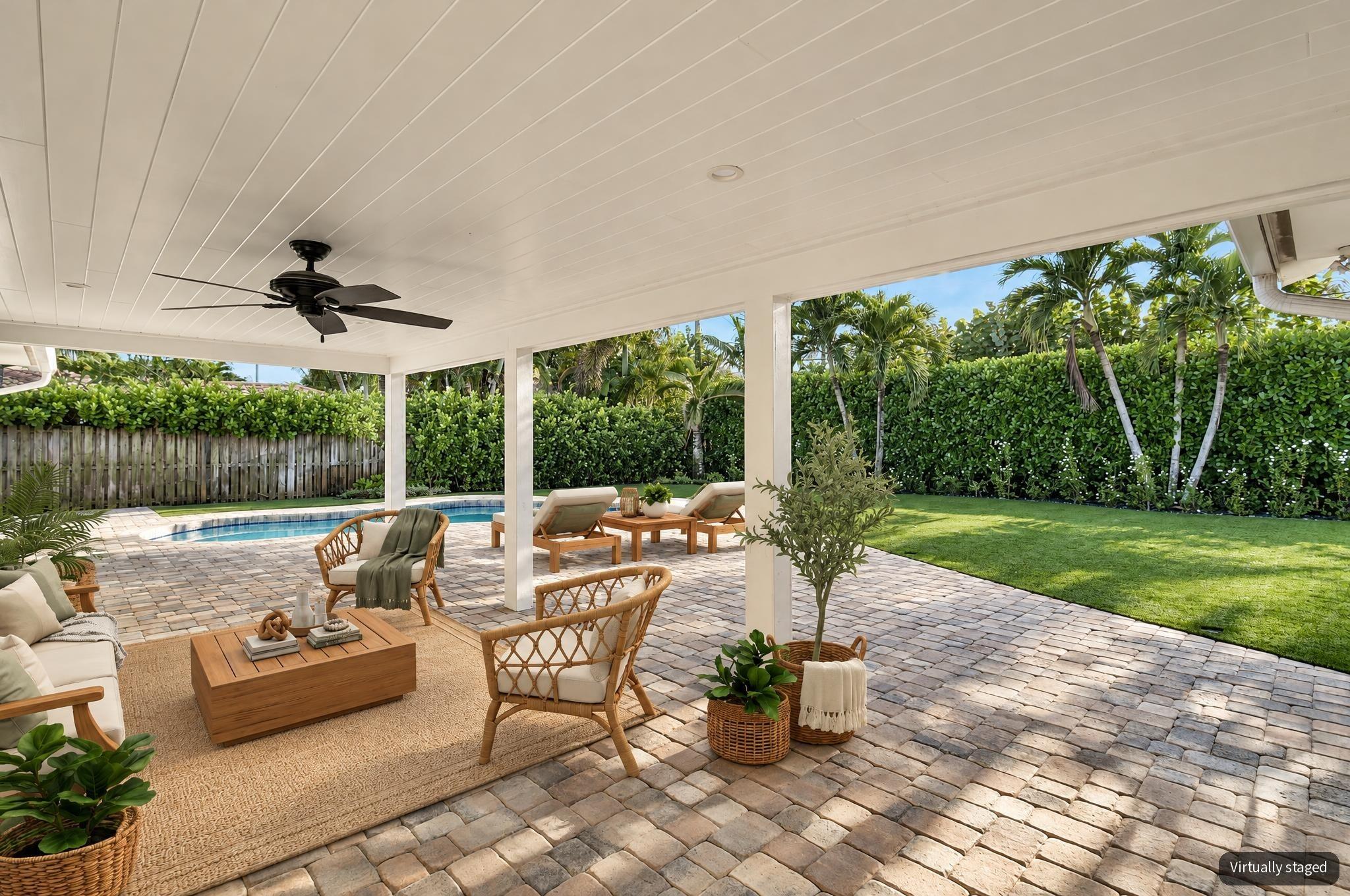 215 GOLFVIEW Drive