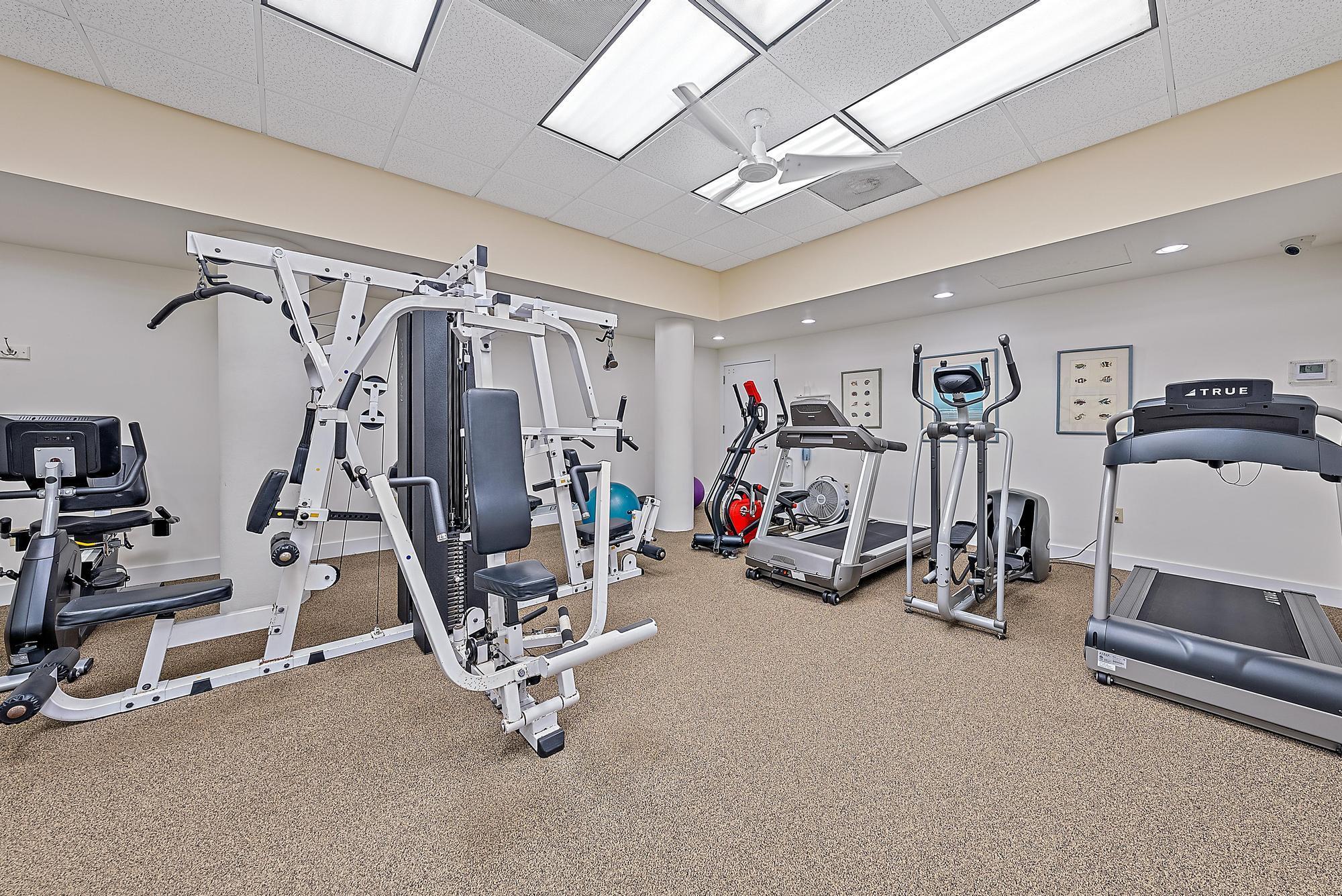 OAK HARBOUR CONDOS - Residential Lease