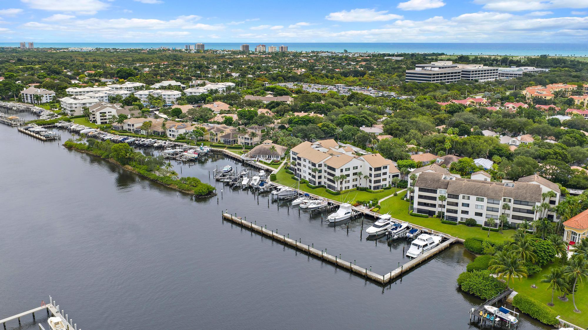 OAK HARBOUR CONDOS - Residential Lease
