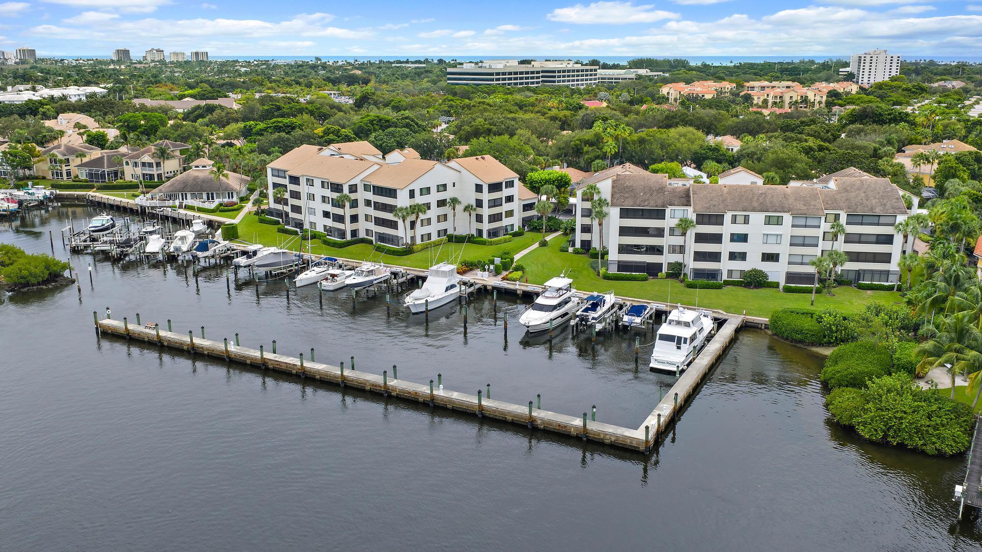 OAK HARBOUR CONDOS - Residential Lease
