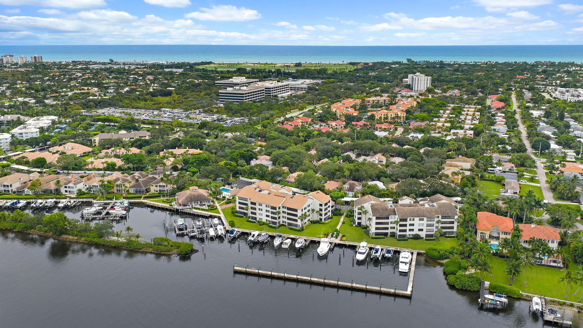 OAK HARBOUR CONDOS - Residential Lease