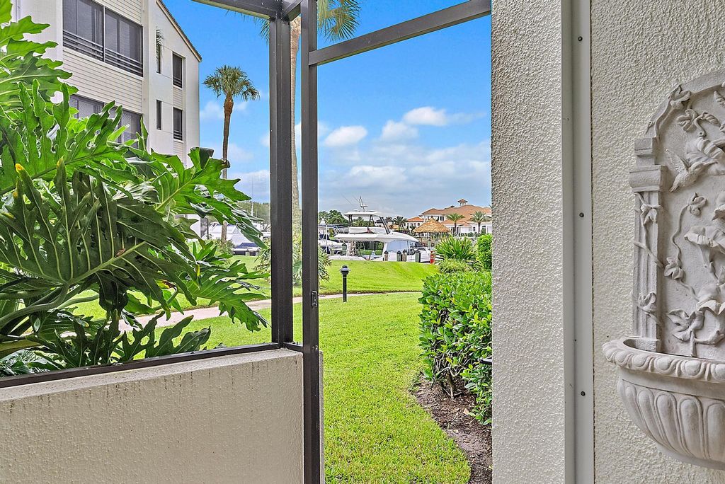 Photo of 811 Oak Harbour Drive, Juno Beach, FL 33408 (MLS # R11124208)