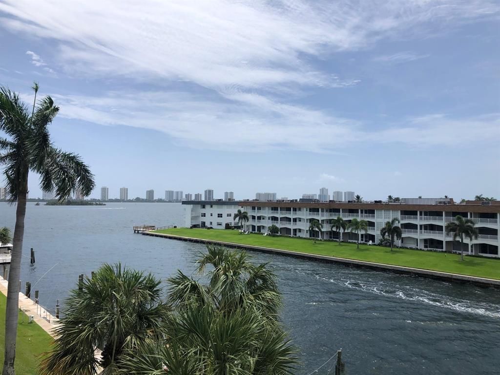 Photo of 104 Paradise Harbour Boulevard #415, North Palm Beach, FL 33408 (MLS # R10883867)