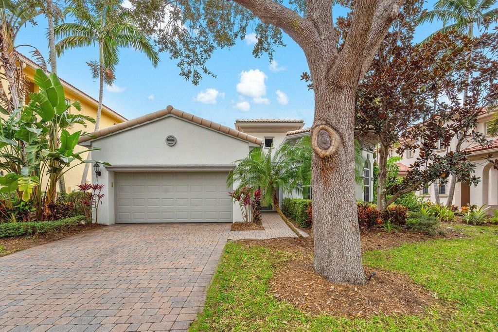 Photo of 1407 Barlow Court, Palm Beach Gardens, FL 33410 (MLS # R10947586)