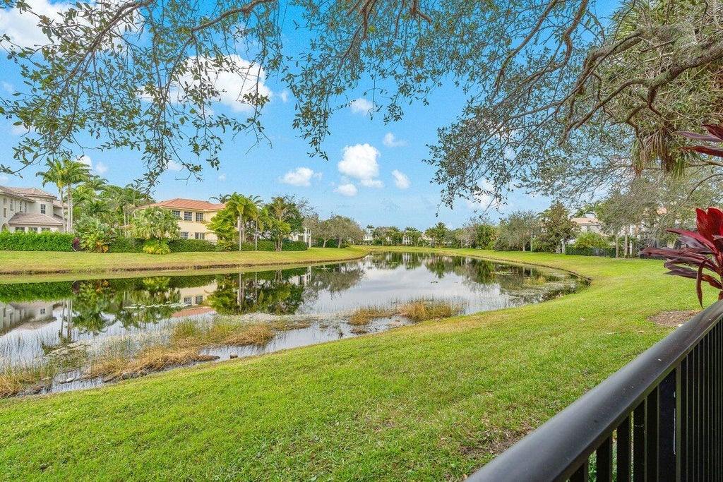 Photo of 1407 Barlow Court, Palm Beach Gardens, FL 33410 (MLS # R10947586)